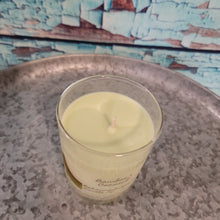 Load image into Gallery viewer, Top view of our 14 ounce candle.
